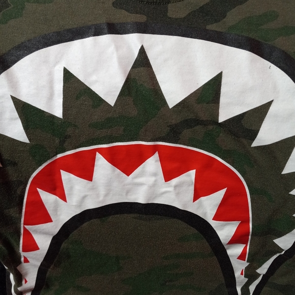 Fresh Laundry Boy's Green camo ✈ flying 🐯 tigers T-shirt. Comes with freebie. - Picture 5 of 7